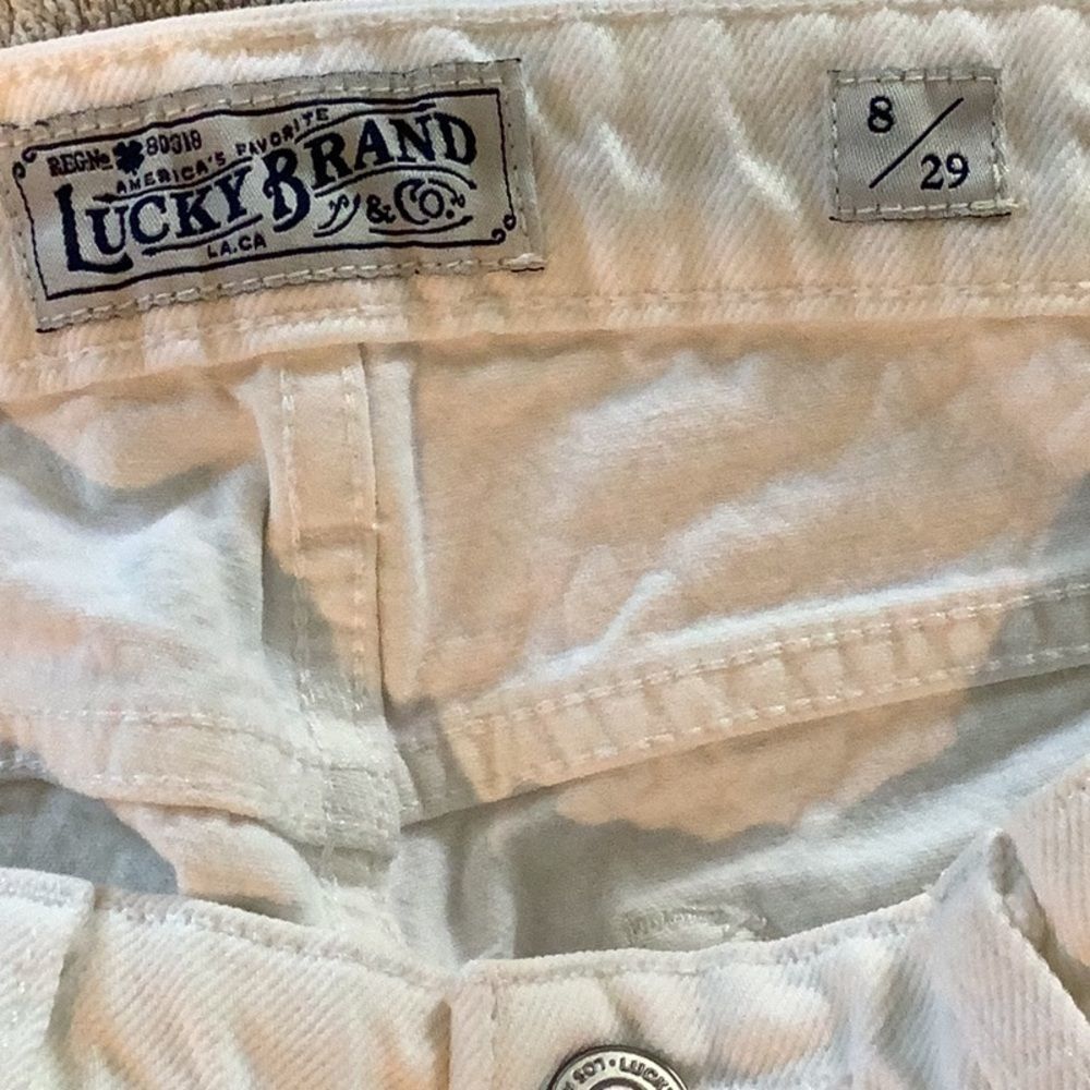 Lucky Jeans - Picture 5 of 6